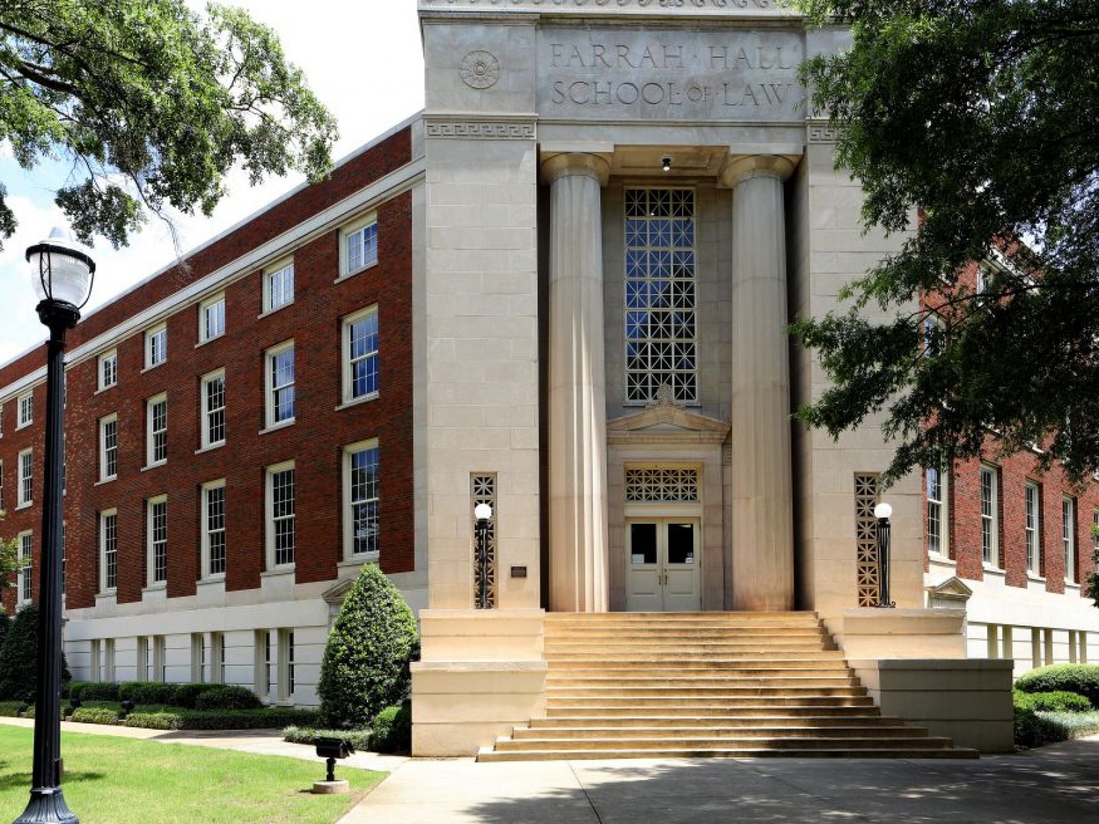 Accredited Law Schools in Alabama